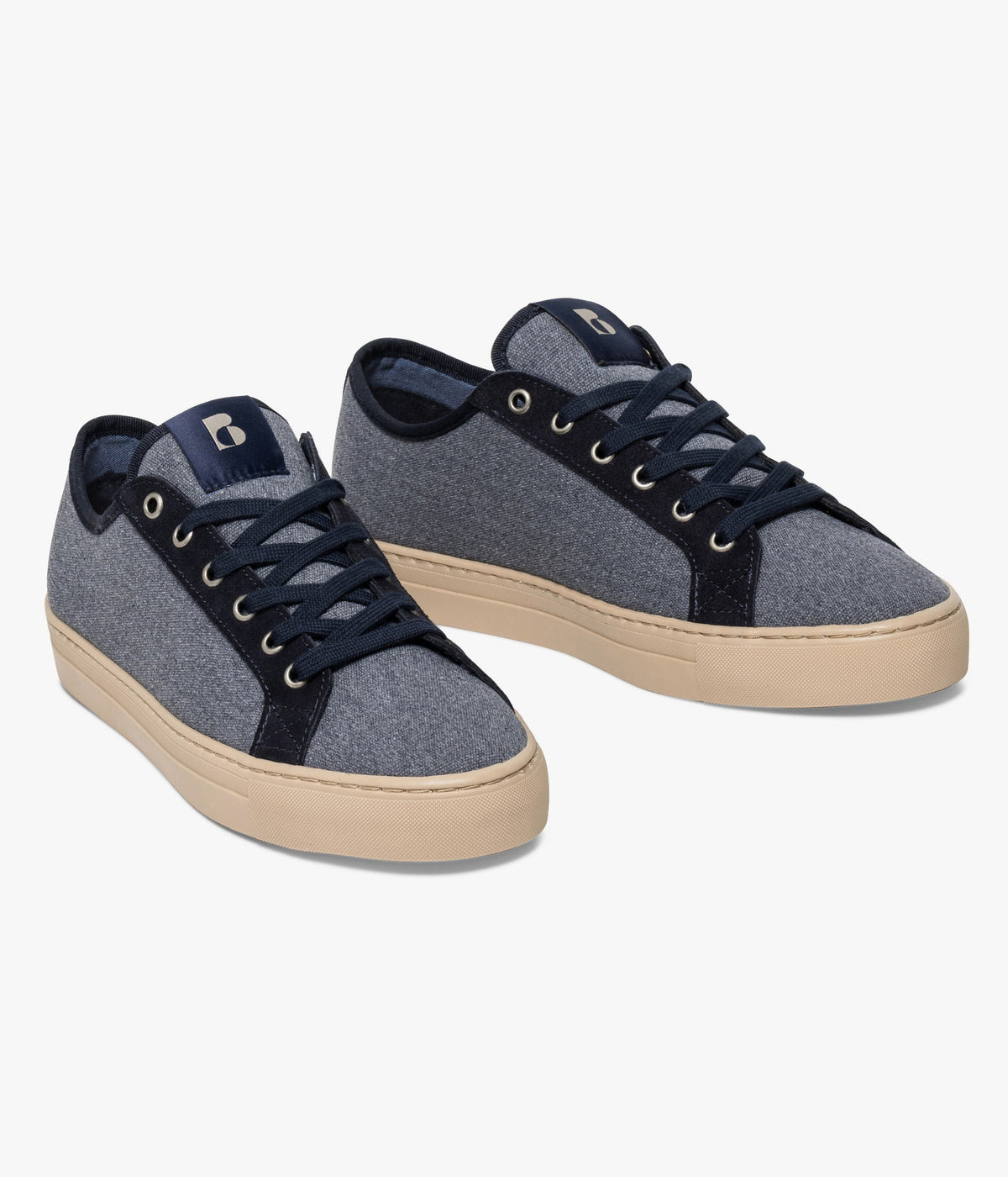 Basket Adam bleu